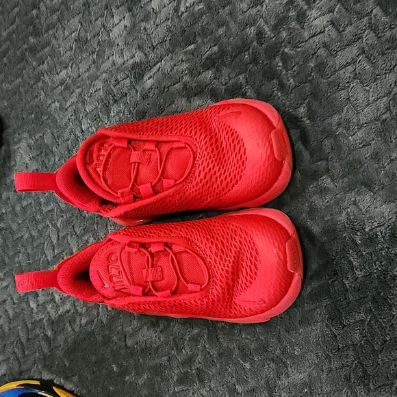 Other - Nike airmax 270